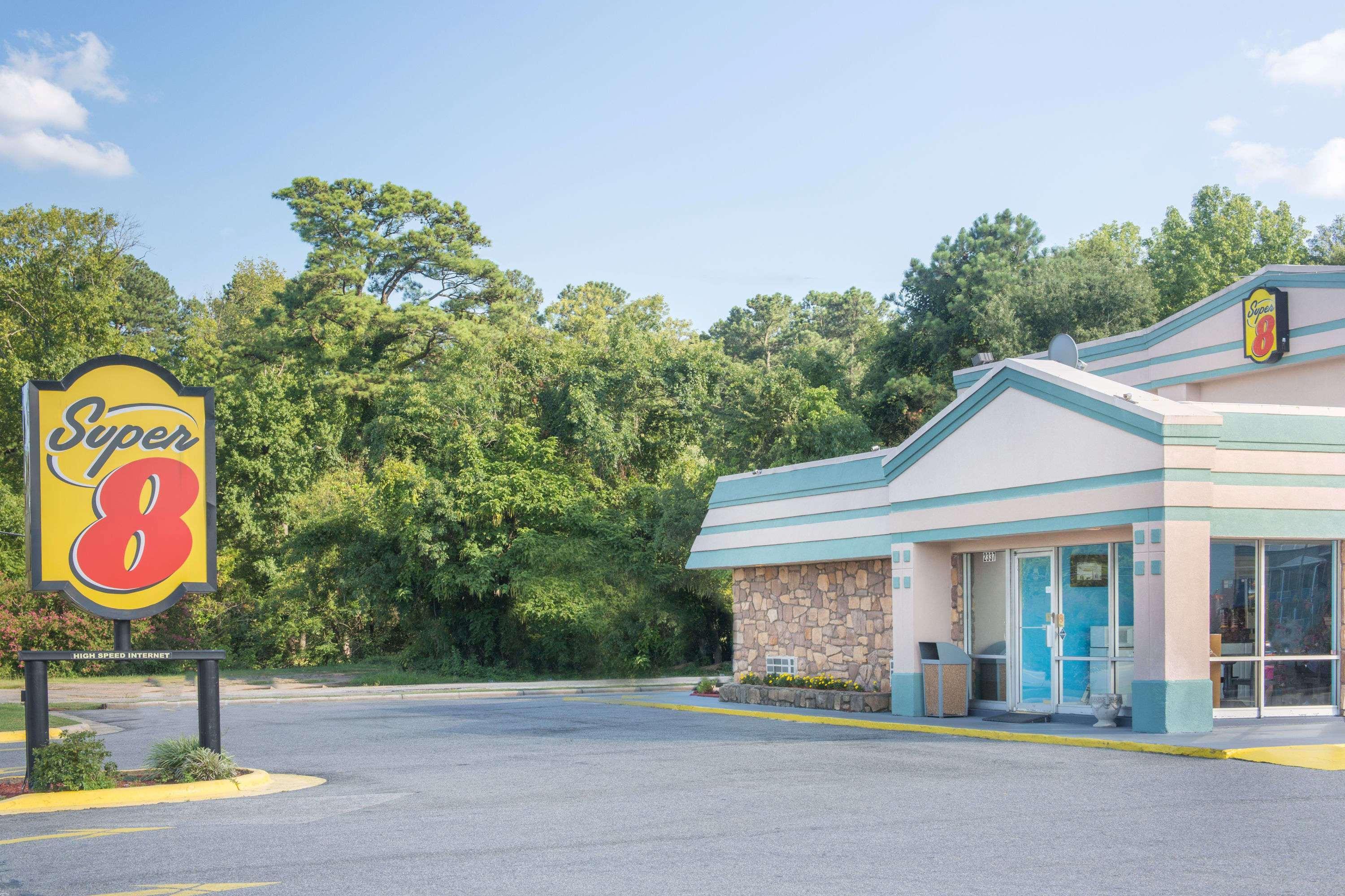 Super 8 By Wyndham Durham/University Area Nc Екстериор снимка