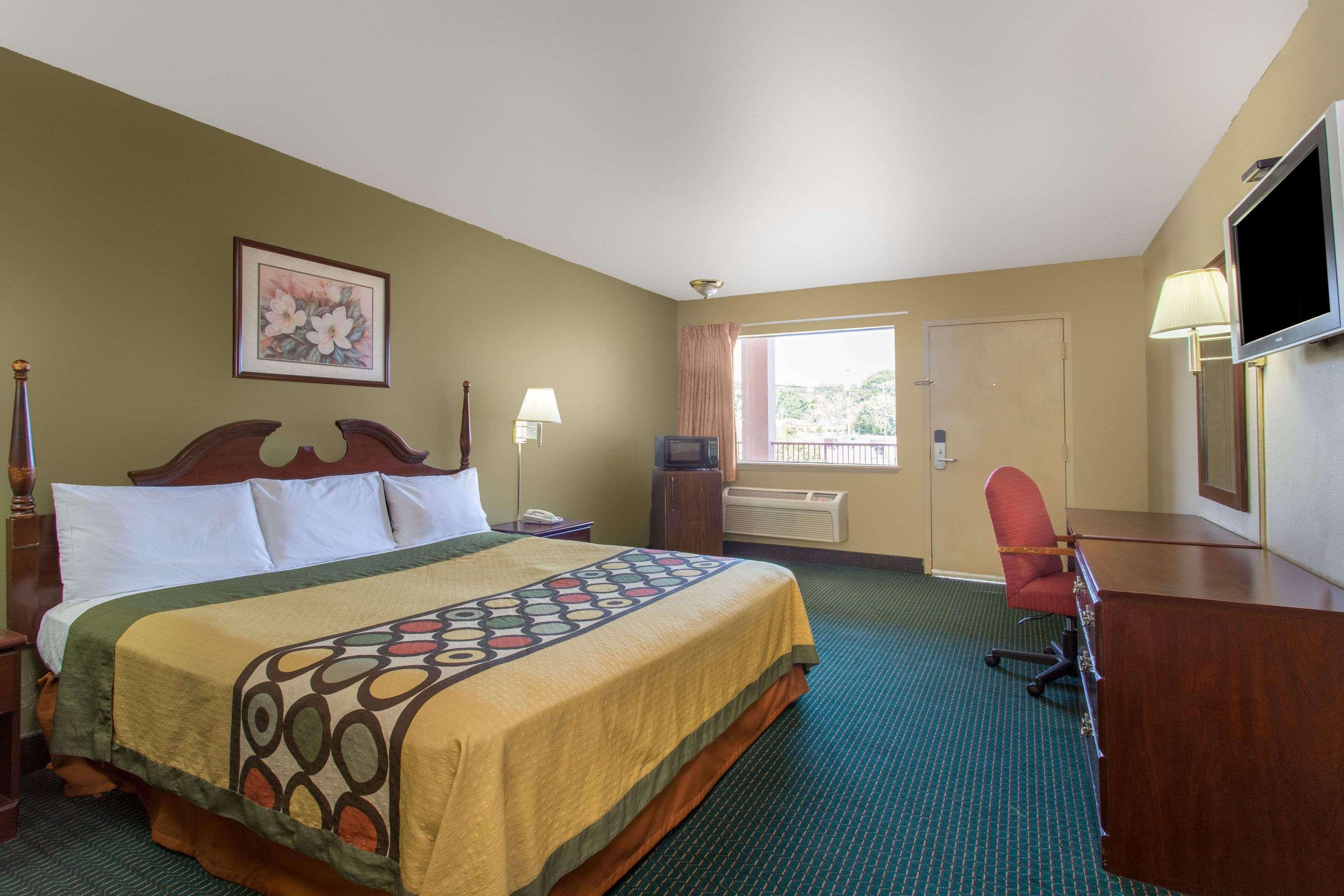 Super 8 By Wyndham Durham/University Area Nc Екстериор снимка